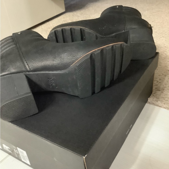 Sorel Boots - Picture 3 of 3